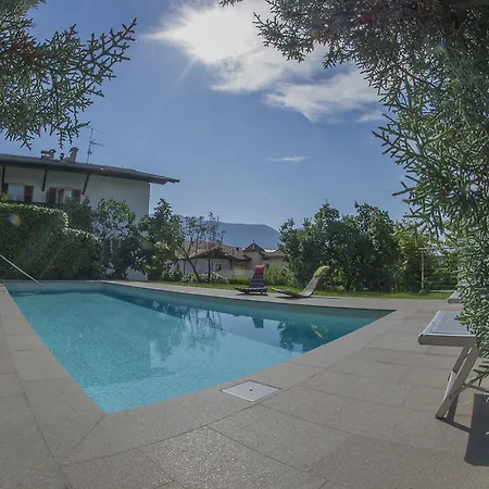 Hotel Garni Kessler Tirolo