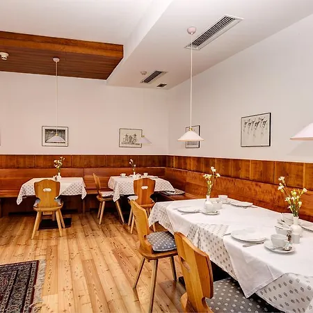 Hotel Garni Kessler 3*